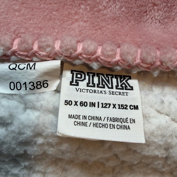 Throw Blanket by Pink Victoria’s Secret Brand.  EUC! - Picture 9 of 12